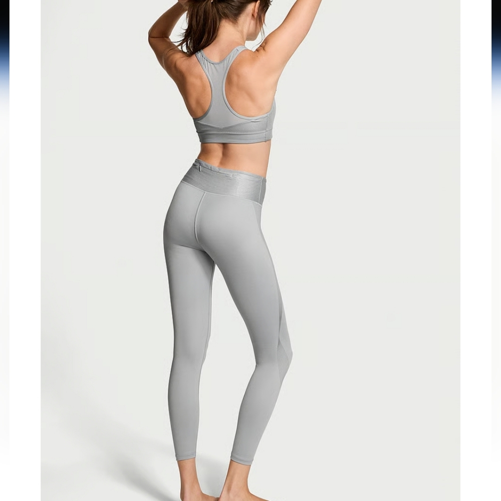NWT Victoria’s Secret Sport Shine Essential Leggings, Rare, Size M - Picture 13 of 16